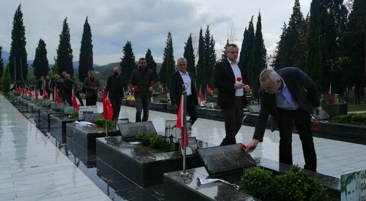 Soma’da hayatını kaybeden 301 maden işçisi mezarları başında anıldı