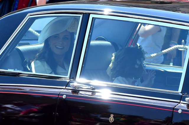 Kate Middleton düğüne 3 yıl önce giydiği kıyafetle katıldı