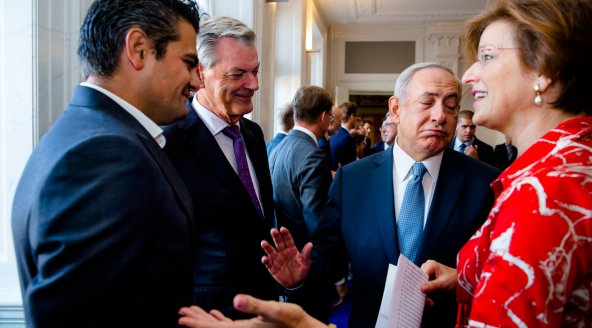 Hollandalı Türk vekil Netanyahu'nun elini sıkmadı