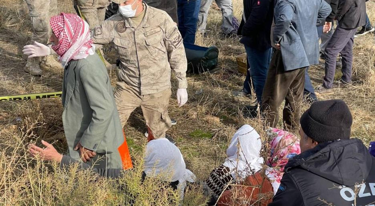 Şanlıurfa’da feci kaza: Aynı aileden 4 kişi öldü Şanlıurfa’da feci kaza: Aynı aileden 4 kişi öldü
