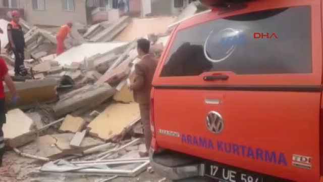 Çanakkale'de 5 katlı bina çöktü!