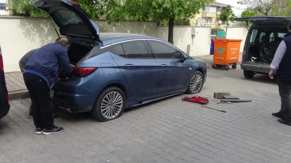 36 kişi sabah araçlarını o halde görünce şoke oldu! 36 kişi sabah araçlarını o halde görünce şoke oldu!