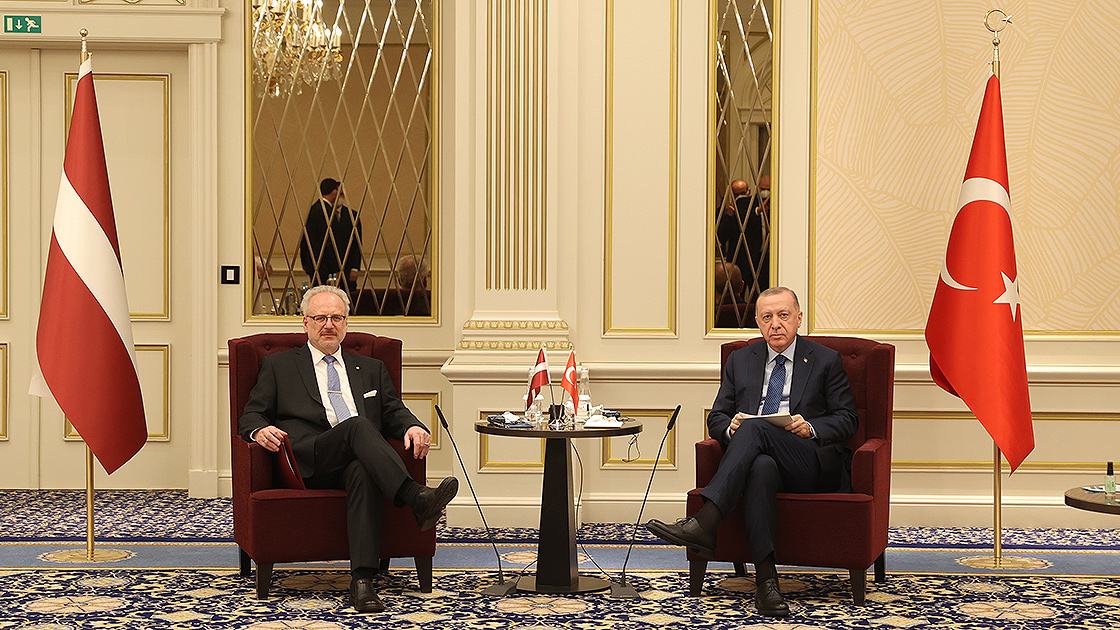 Erdoğan Brüksel'de: Kritik zirve öncesi pes peşe temaslar Erdoğan Brüksel'de: Kritik zirve öncesi pes peşe temaslar