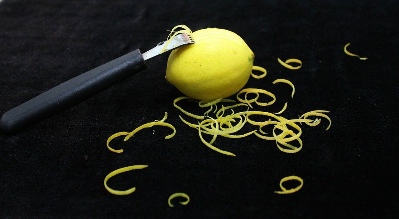 Limon kabuklarını çöpe atmayın, birçok probleme derman oluyor