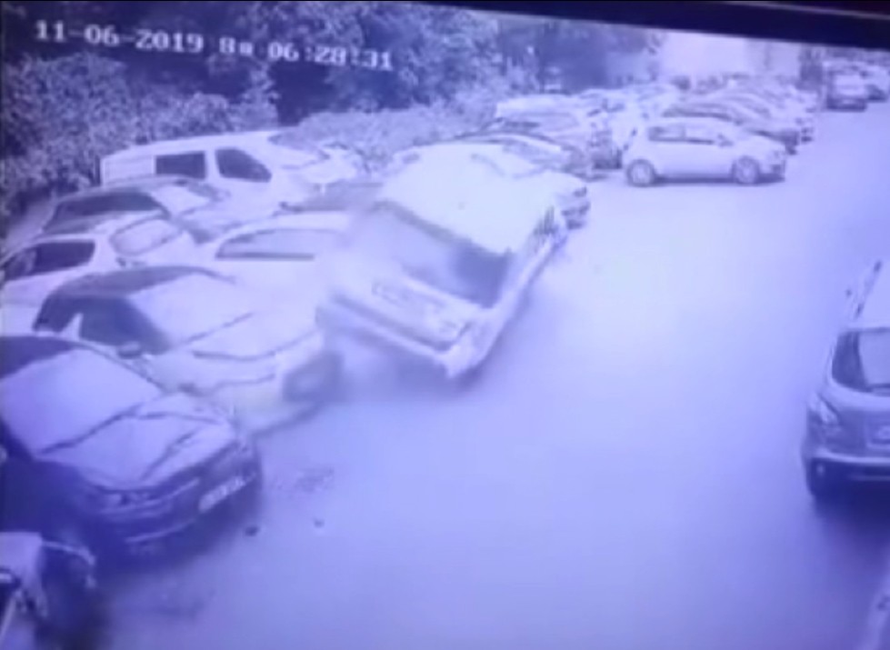 Lüks cip 6 otomobili ezdi Lüks cip 6 otomobili ezdi