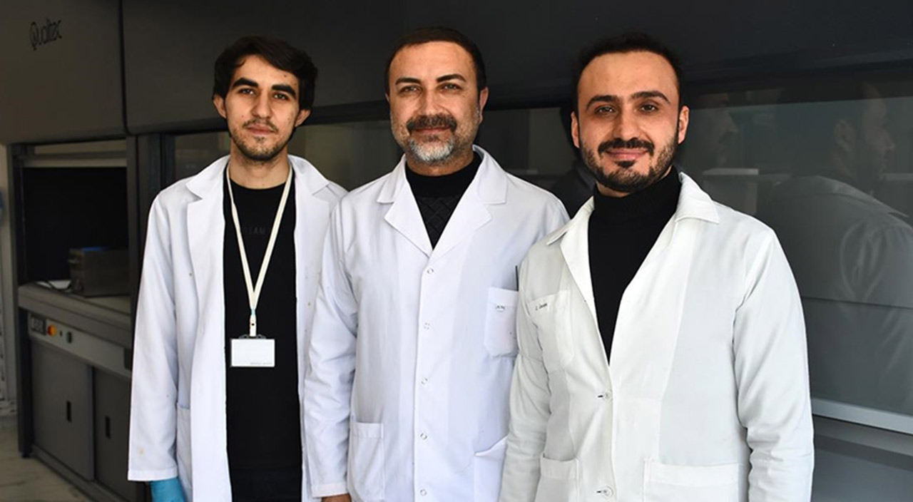 Türk araştırmacılar duyurdu! Lüle taşı tozundan güneş enerjisi hücresi geliştirdiler Türk araştırmacılar duyurdu! Lüle taşı tozundan güneş enerjisi hücresi geliştirdiler