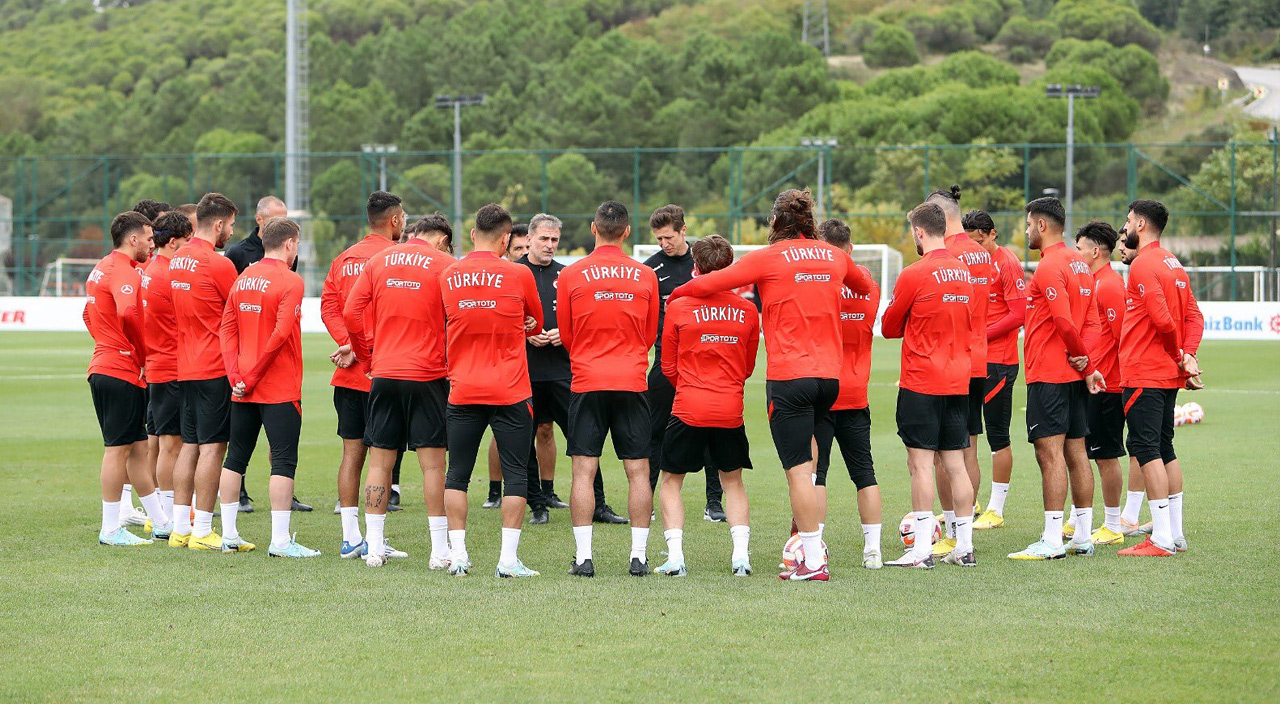 A Milli Takım'a sınıf atlamak için 1 puan yetiyor! Stefan Kuntz Lüksemburg maçında kimleri oynatacak?