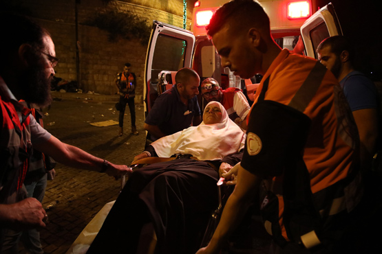 İsrail polisi namaz sonrası cemaate saldırdı: 13 yaralı