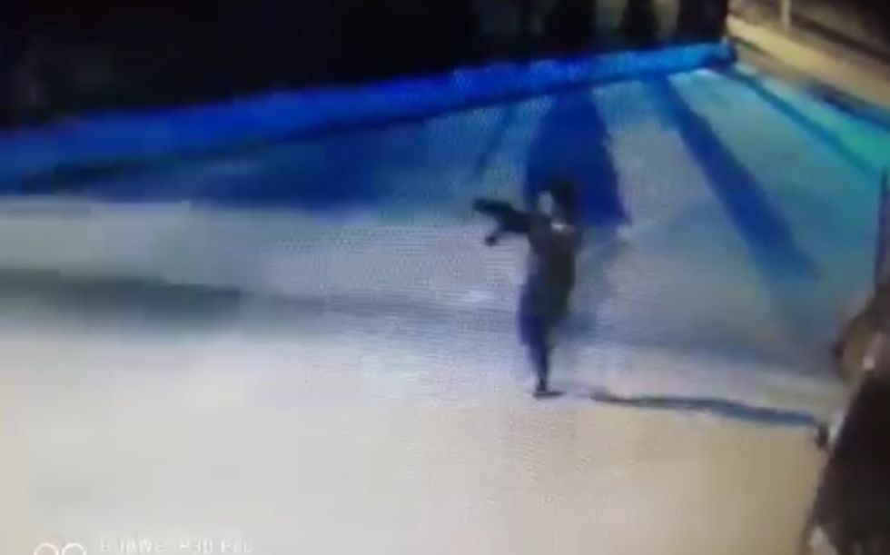 Mersin'de polisevine saldıran teröristler kadın çıktı, işte çatışma anı