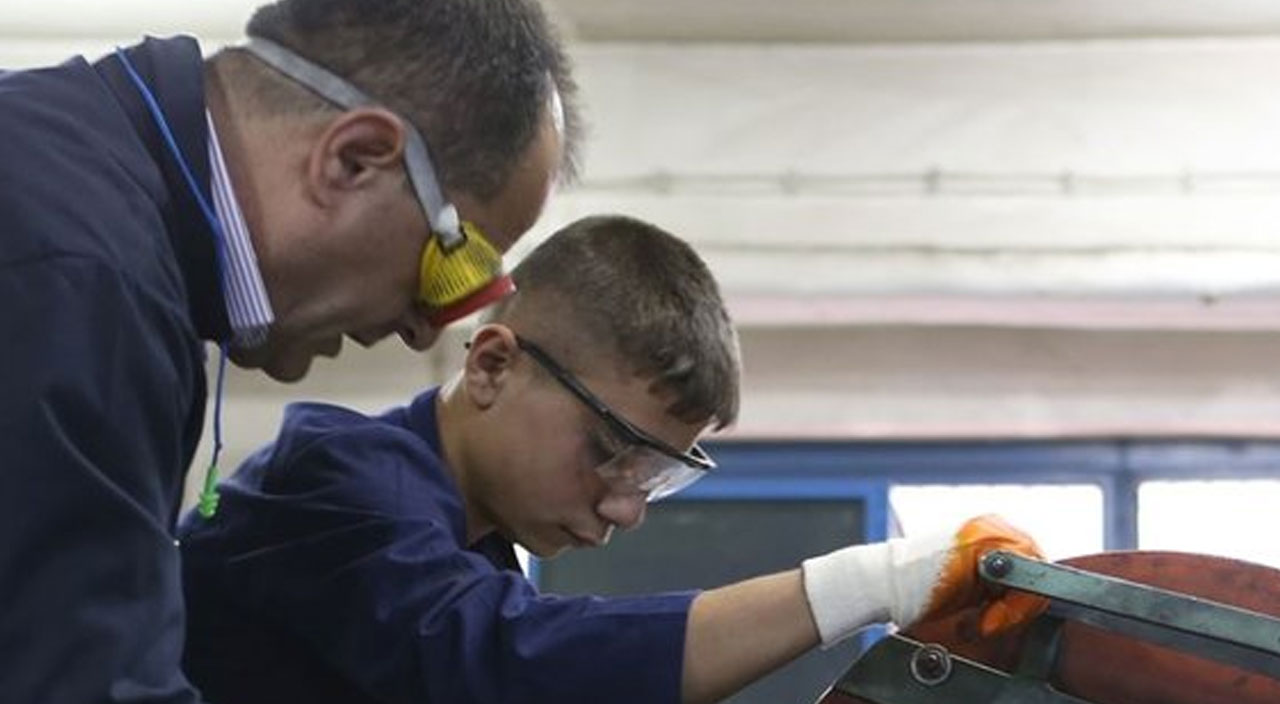 Mesleki eğitimde yeni dönem: 25 bin genç istihdam edilecek