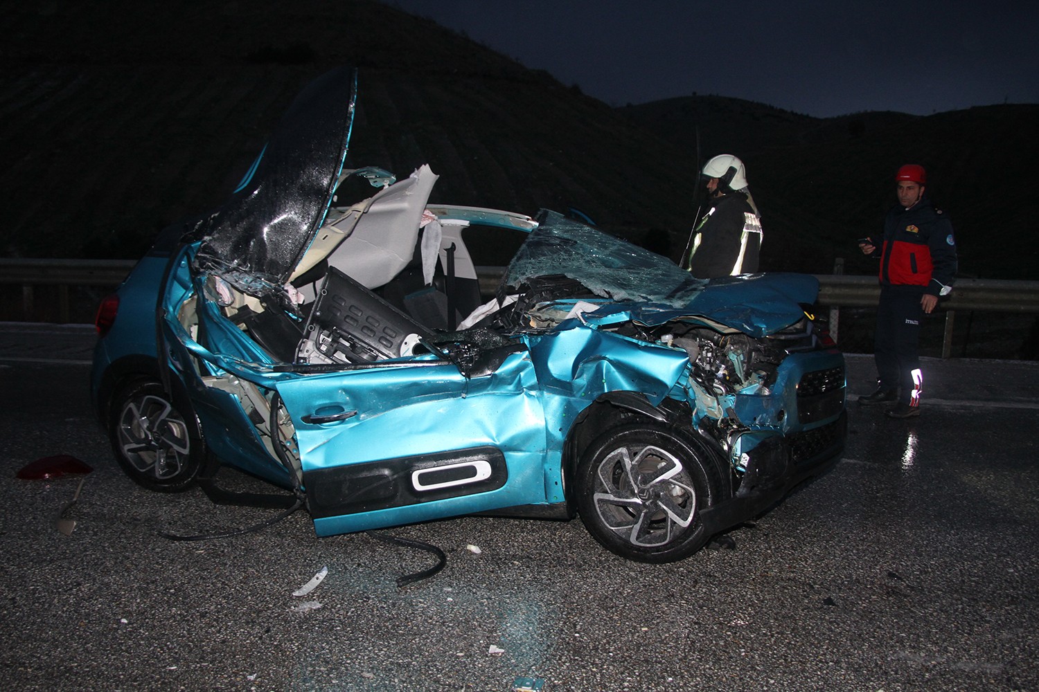 Manisa'daki zincirleme kazada 11 araç birbirine girdi