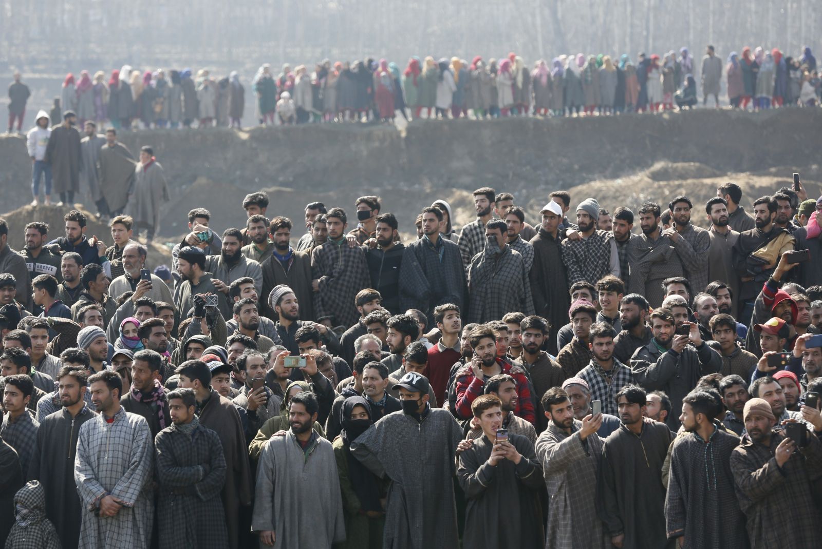 Keşmir’de tansiyon yükseliyor: Hindistan’a ait 2 savaş uçağı düştü