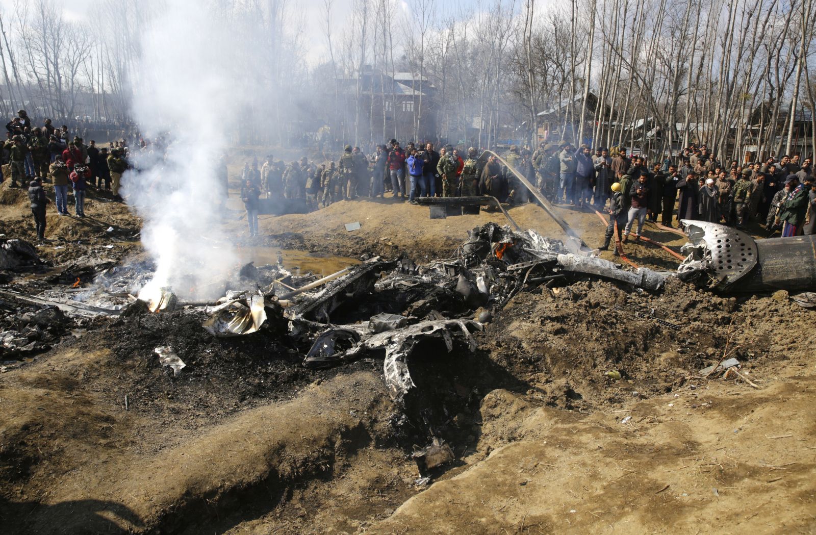 Keşmir’de tansiyon yükseliyor: Hindistan’a ait 2 savaş uçağı düştü