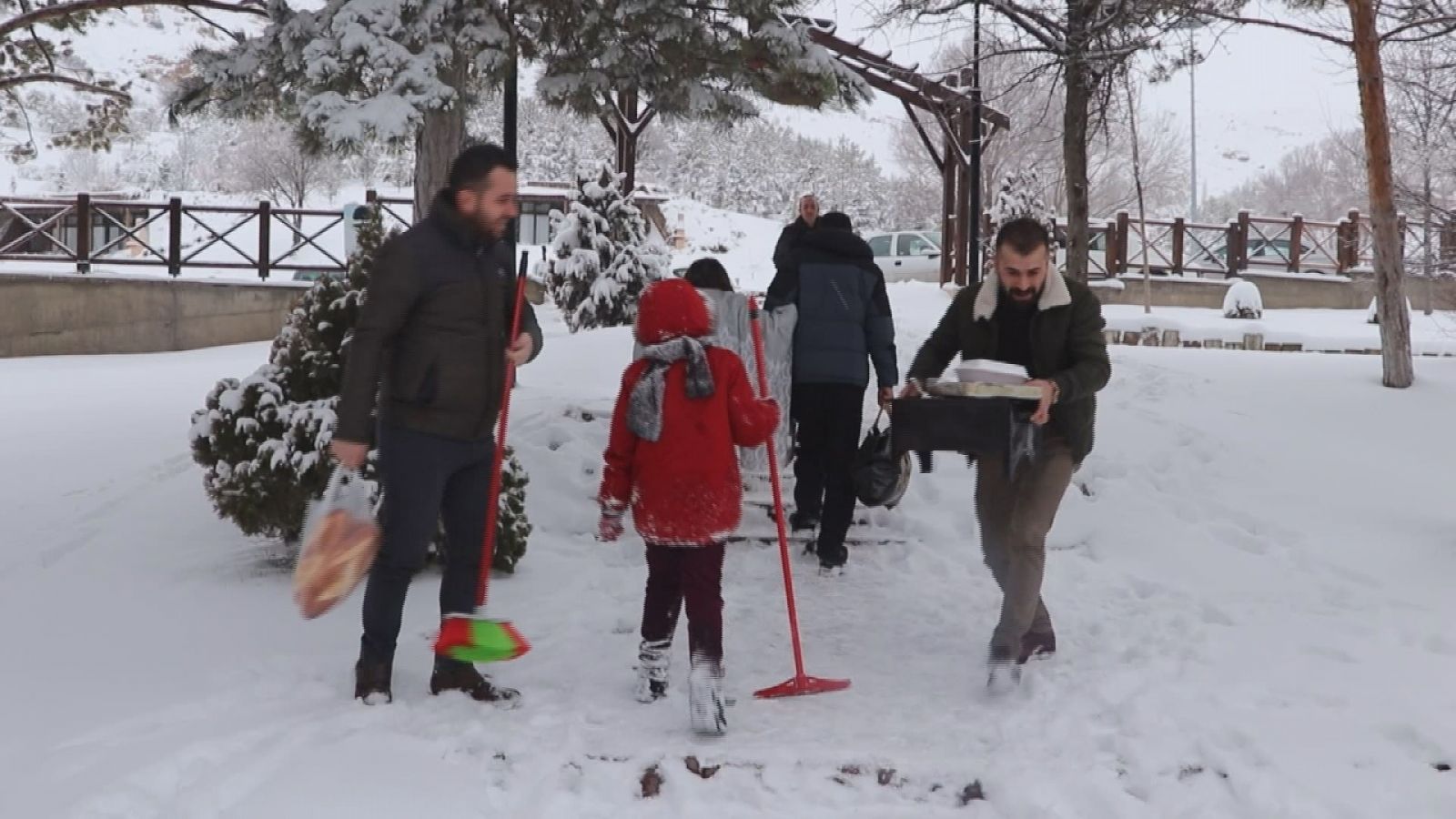 Sivaslıların karda mangal keyfi