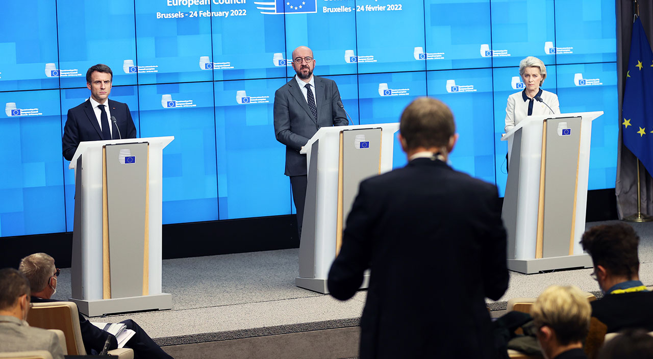 AB liderleri toplandı! Macron'dan Putin'e sert sözler: İkiyüzlülük yaptı