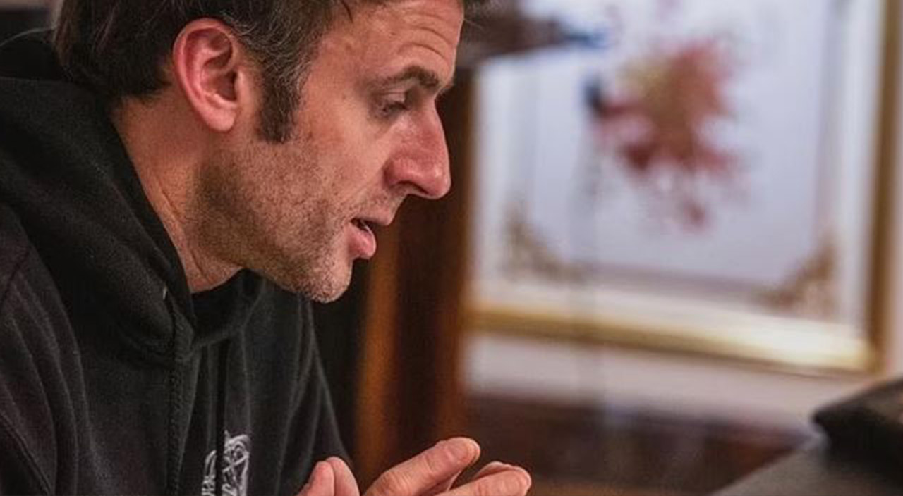 Macron’un havacı kıyafetli fotoğrafları 