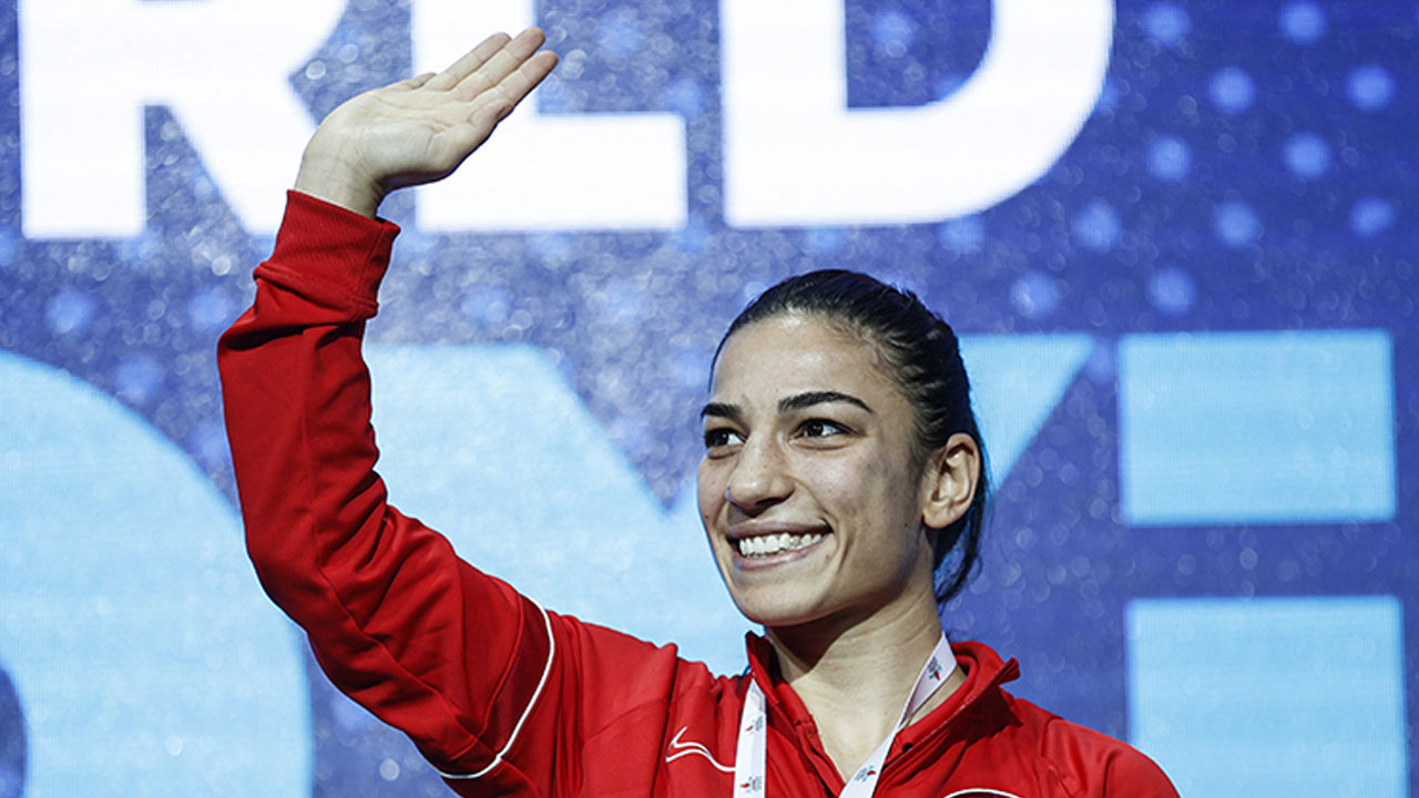 Milli boksör Ayşe Çağırır'dan altın madalya