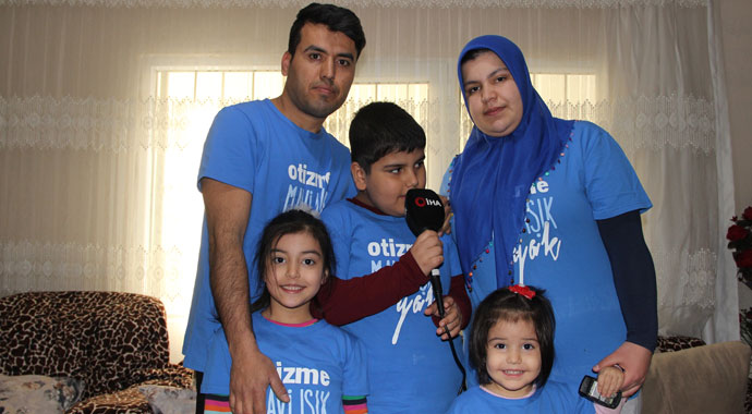 Mahalle baskısı otizmli çocuğu eve hapsetti