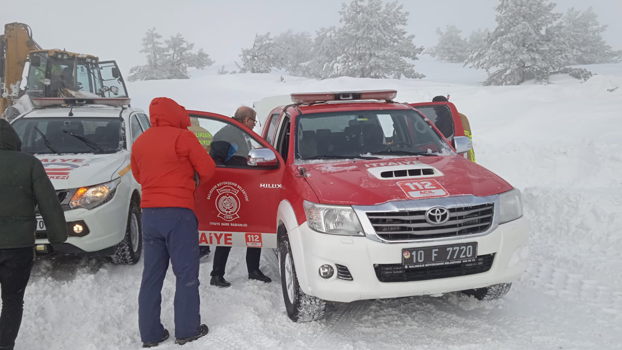 Kazdağları'nda mahsur kalan 21 kişi kurtarıldı Kazdağları'nda mahsur kalan 21 kişi kurtarıldı
