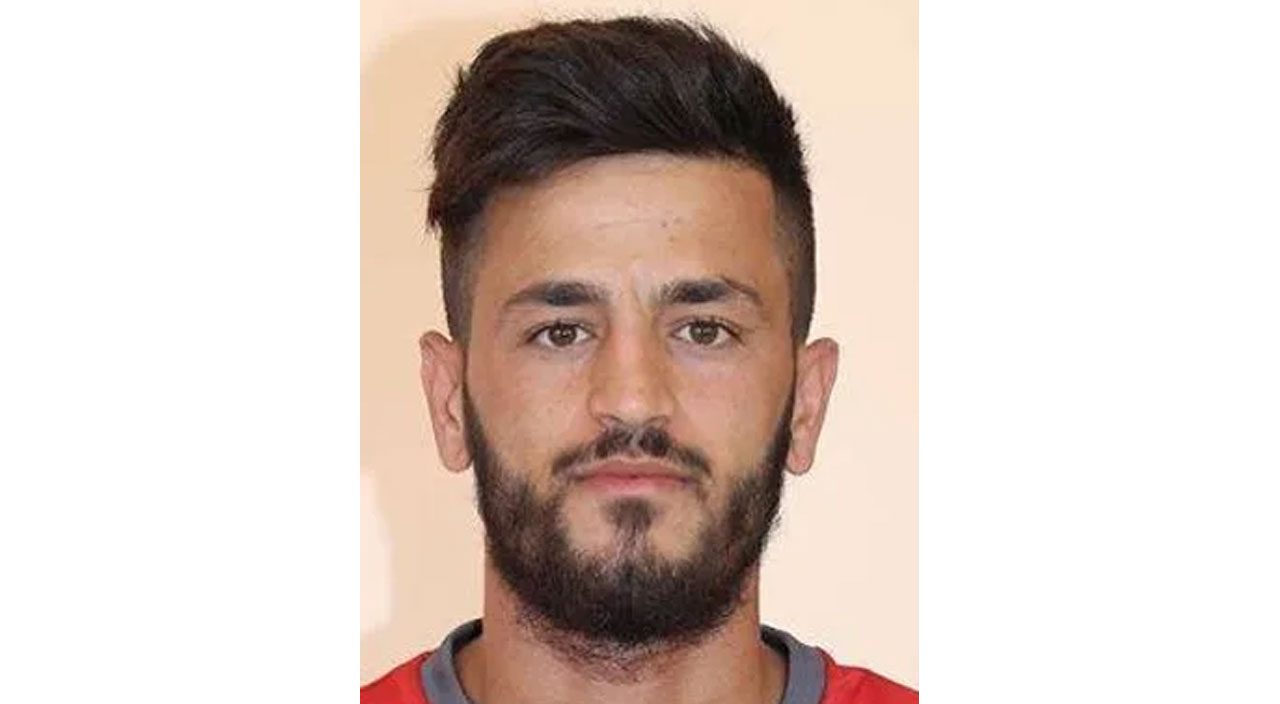 Maç sırasında dili boğazına kaçan futbolcu hastaneye kaldırıldı