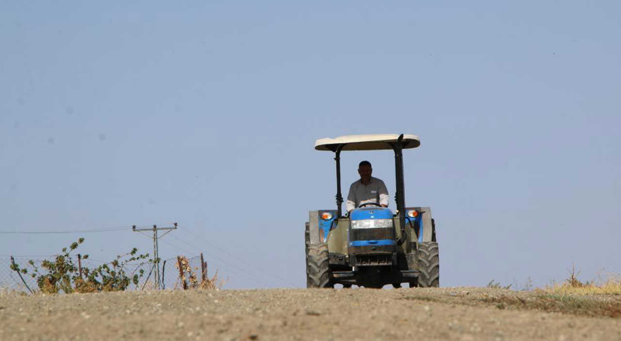 e-Devlet’e girdi hayatının şokunu yaşadı... Köyden çıkarmadığı traktörüne 5 ceza kesildi
