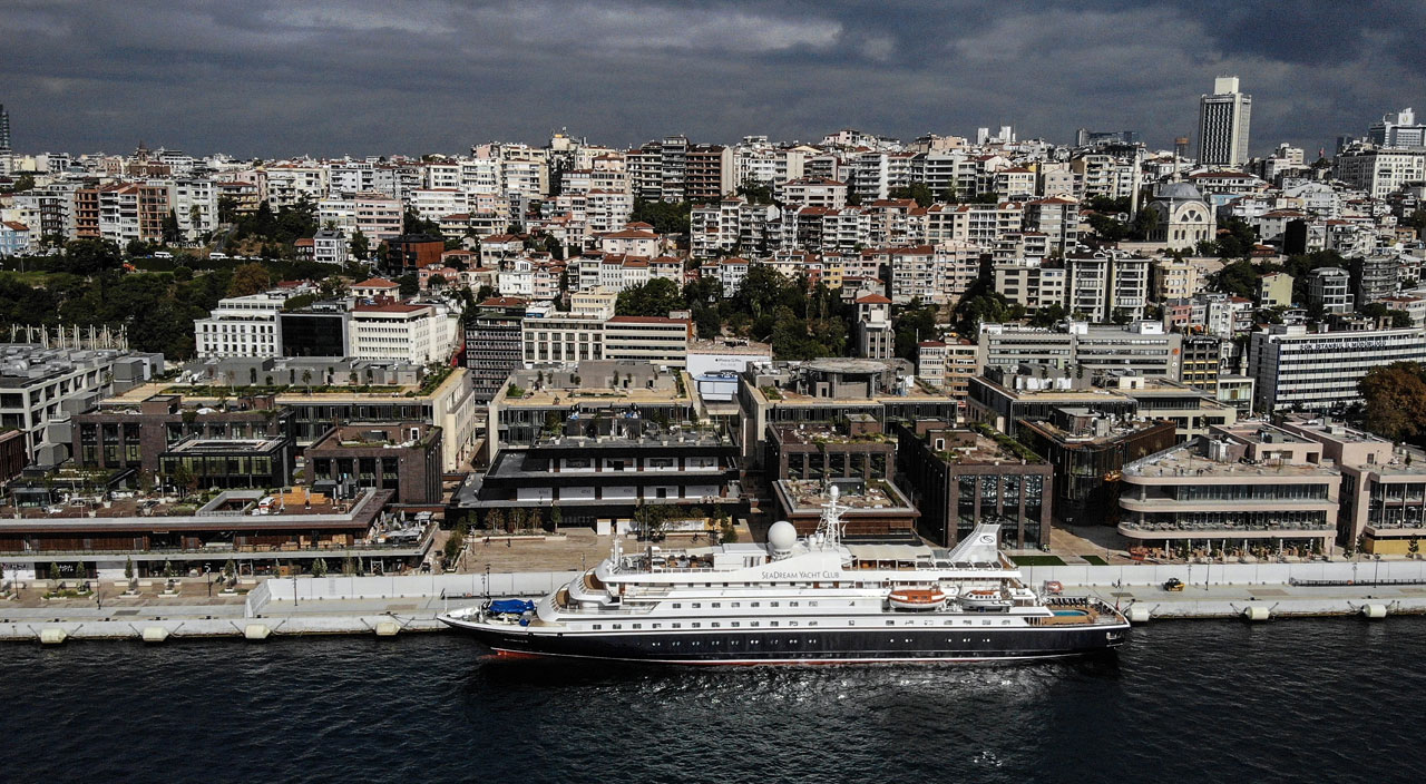 İki yıl sonra İstanbul'a gelen ilk yolcu gemisi Galataport İstanbul'da! İki yıl sonra İstanbul'a gelen ilk yolcu gemisi Galataport İstanbul'da!