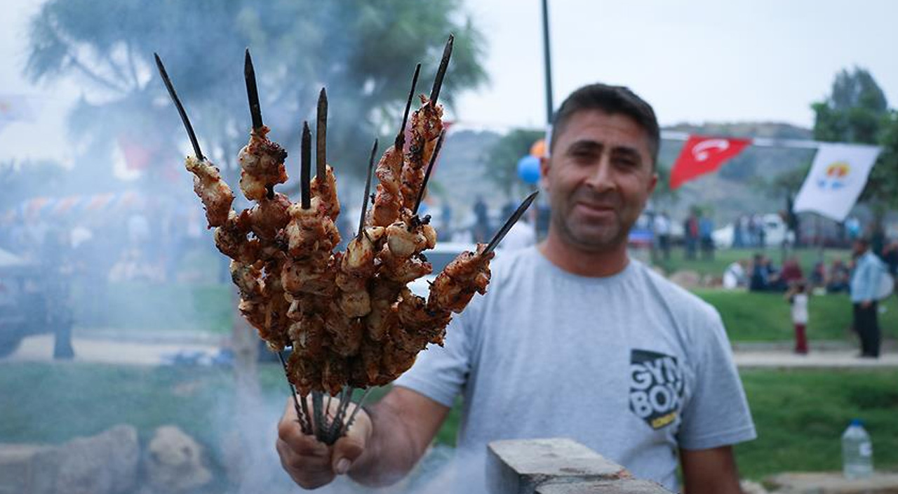 Mangalın keyfi kaçtı! 5 kişilik bir aileye maliyeti 500 lira
