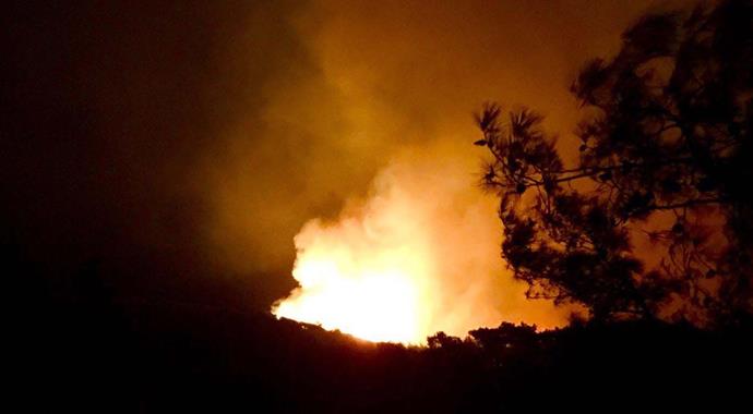 Marmaris'te orman yangını! Giderek büyüyor Marmaris'te orman yangını! Giderek büyüyor