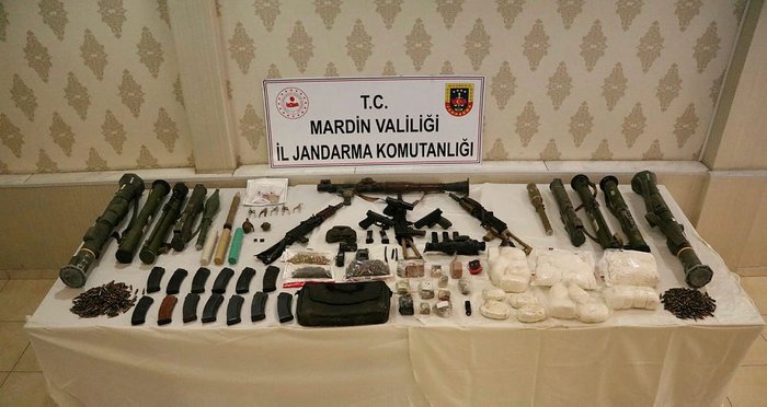 Mardin'deki terör operasyonunda PKK'nın lav silahı zulası patlatıldı