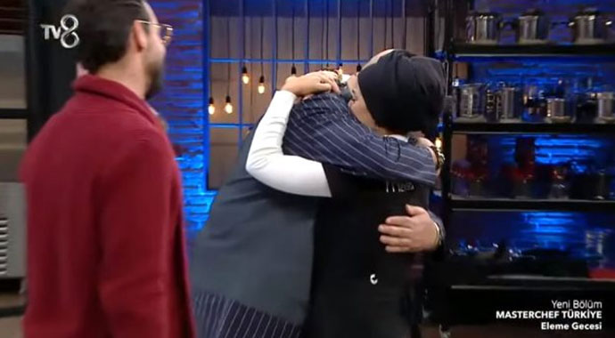 MasterChef'te şaşırtan eleme! Favori olarak gösteriliyordu, yarışmaya veda etti