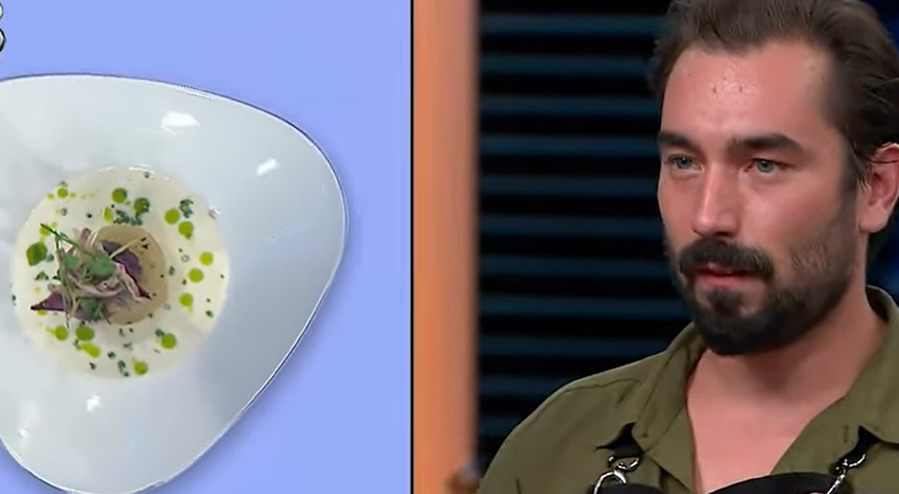 MasterChef’te Mehmet Yalçınkaya sezonun ilk kaşığını attı… “Çok üst düzey bir sunum, tebrik ediyoruz” MasterChef’te Mehmet Yalçınkaya sezonun ilk kaşığını attı… “Çok üst düzey bir sunum, tebrik ediyoruz”
