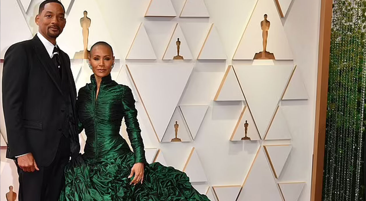 Oscar töreninde tokat yiyen Chris Rock olayı şakaya aldı: İşitme duyum geri geldi Oscar töreninde tokat yiyen Chris Rock olayı şakaya aldı: İşitme duyum geri geldi