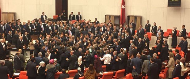 Meclis'te anayasa değişikliği teklifi görüşmeleri