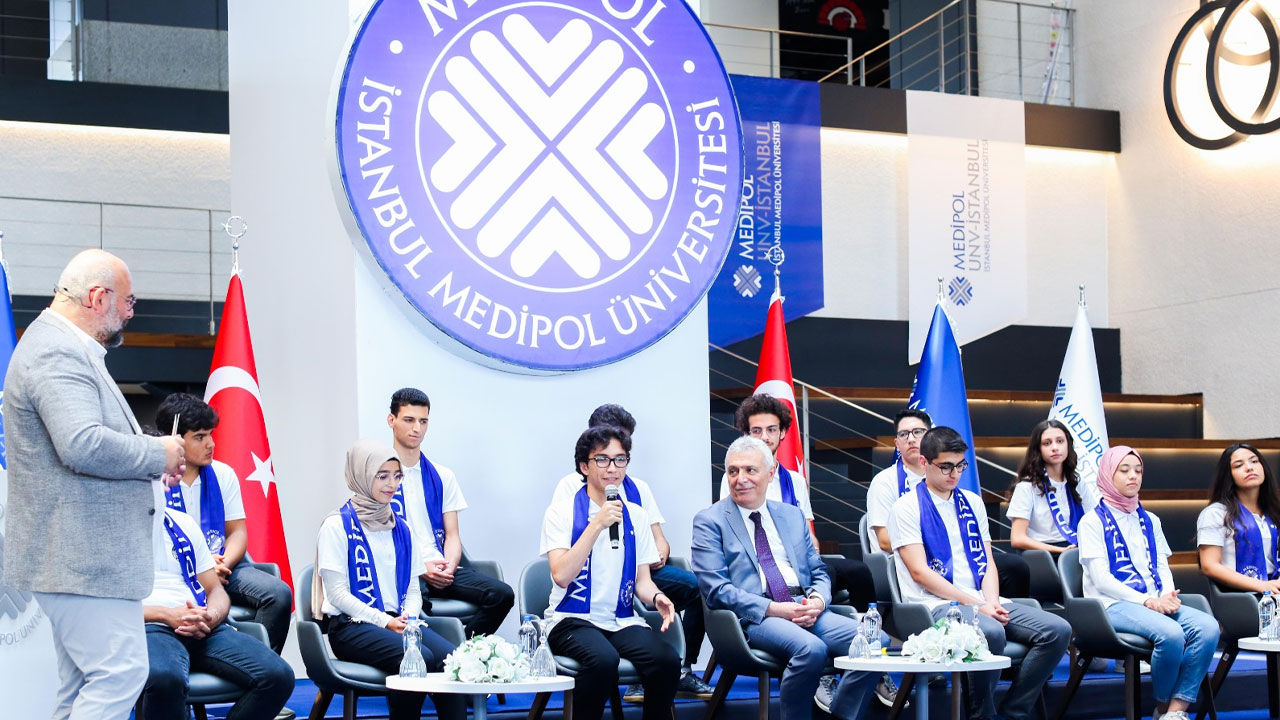 YKS şampiyonları 2022’de yine Medipol’ü tercih etti YKS şampiyonları 2022’de yine Medipol’ü tercih etti