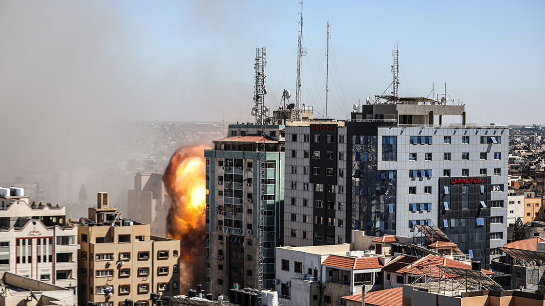 İsrail’in medya binasını yerle bir ettiği saldırıdan ürperten detay