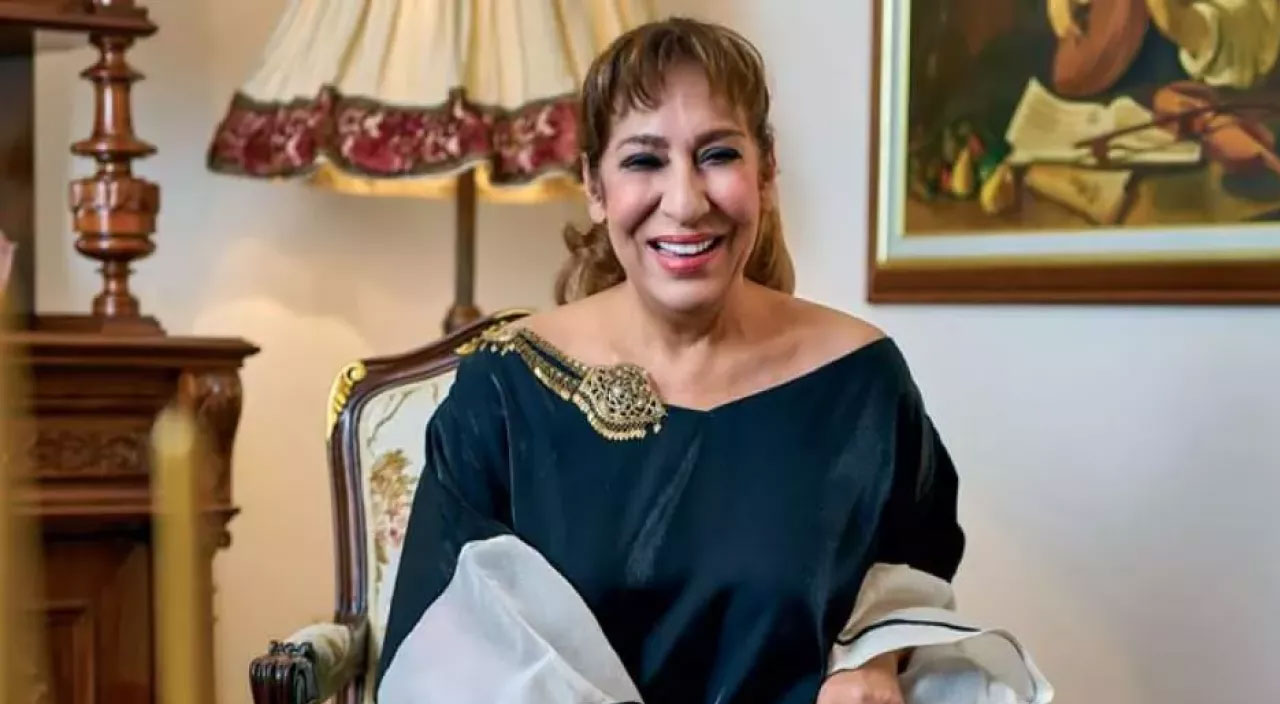 19 yaşındaki halini paylaştı, güzelliğiyle şaşırttı 19 yaşındaki halini paylaştı, güzelliğiyle şaşırttı