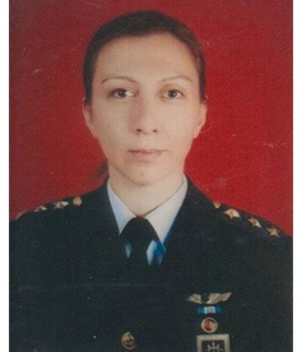 Düşen jette yer alan pilotların isimleri belli oldu