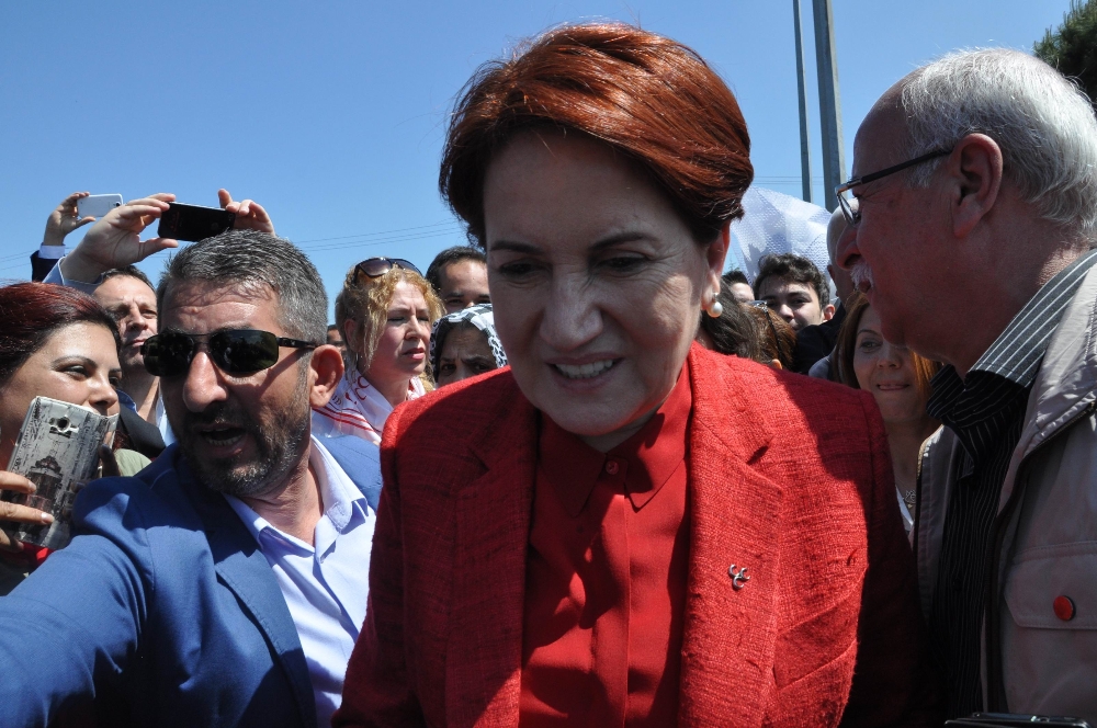 Meral Akşener’e 300 araçlık konvoy
