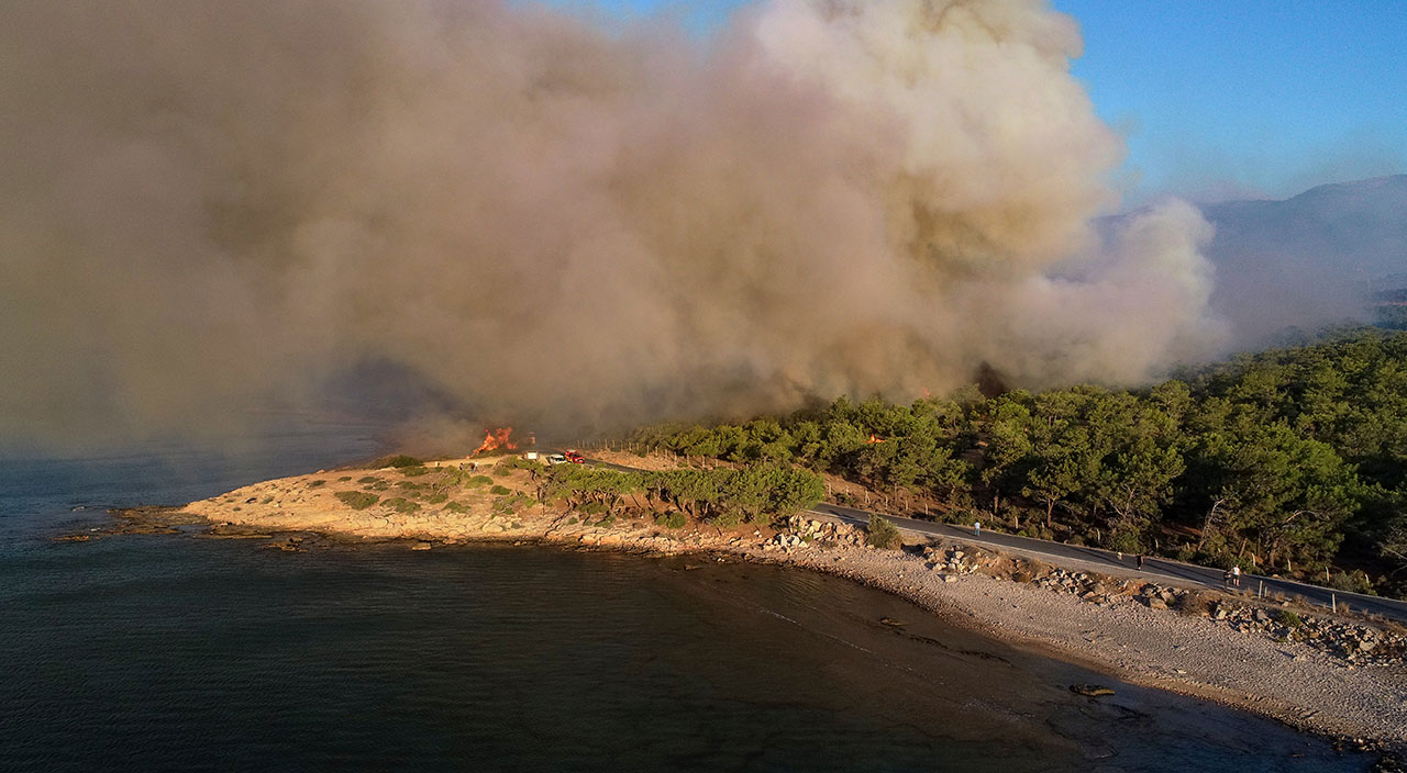 Mersin'deki orman yangınından sevindiren haber! Yangın kontrol altına alındı