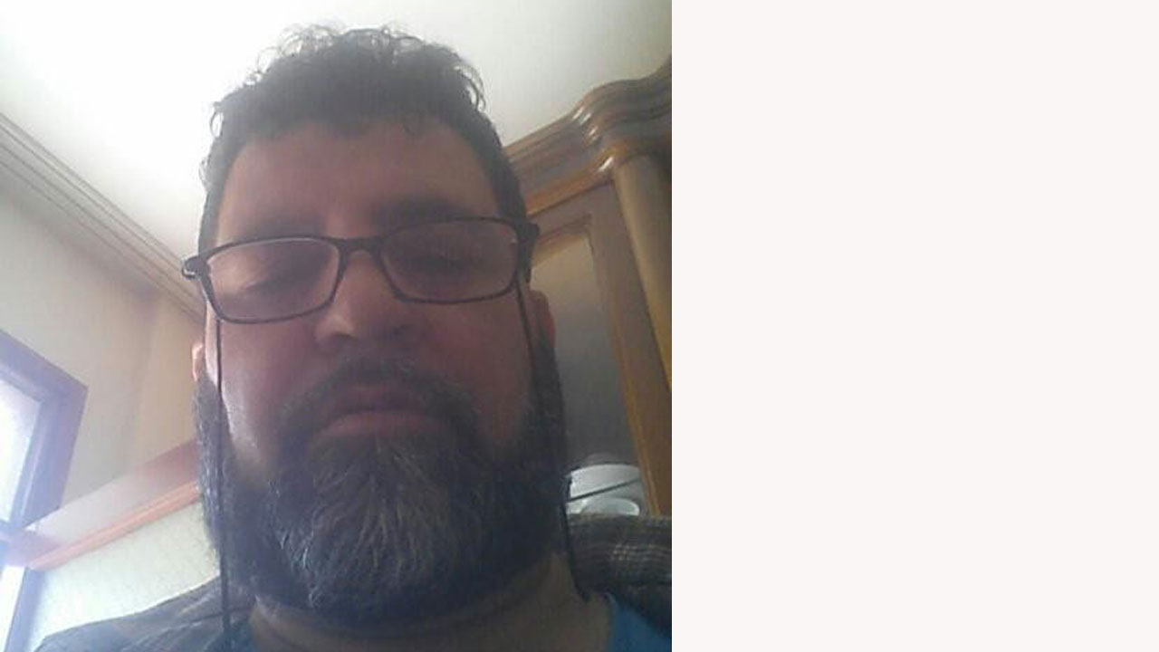 Arkadaşını öldürdü, gözyaşlarıyla polis arabasına bindi