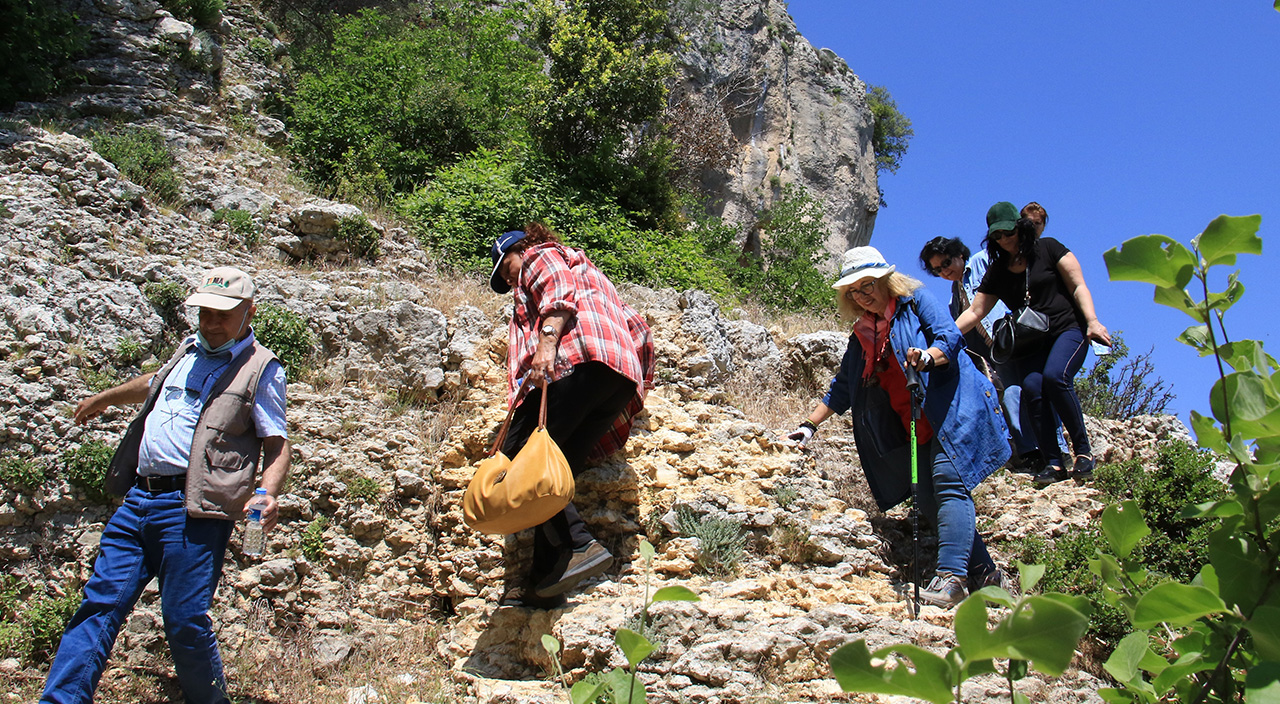 Duyan bölgeye koştu! Keçi arıyordu, insanlık tarihinin en eski yazılı belgelerini buldu