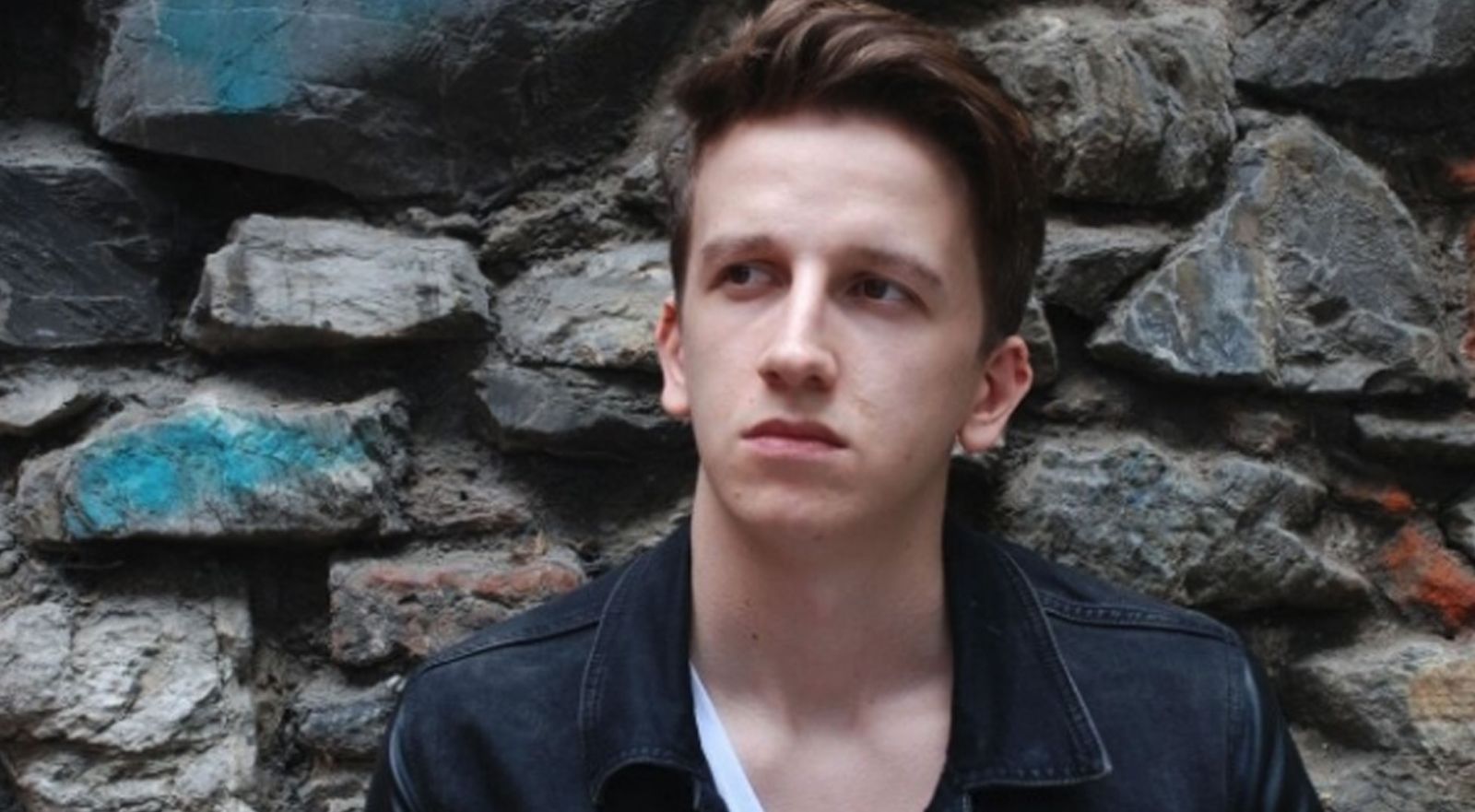 O futbolcu yeşil sahalara veda etti,oyuncu oldu