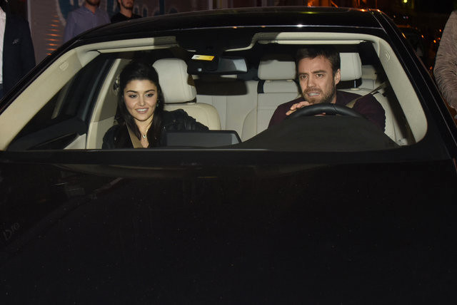 Merve'yi üzecek kare! Murat ile Hande ilk kez ele ele poz verdi