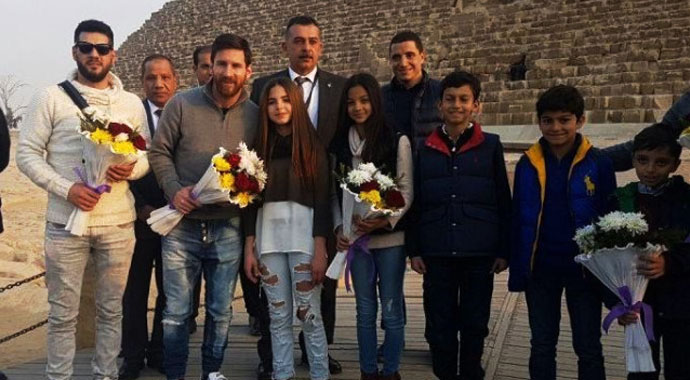 Arkeolog Hawass'tan Messi'ye: Tam bir moron