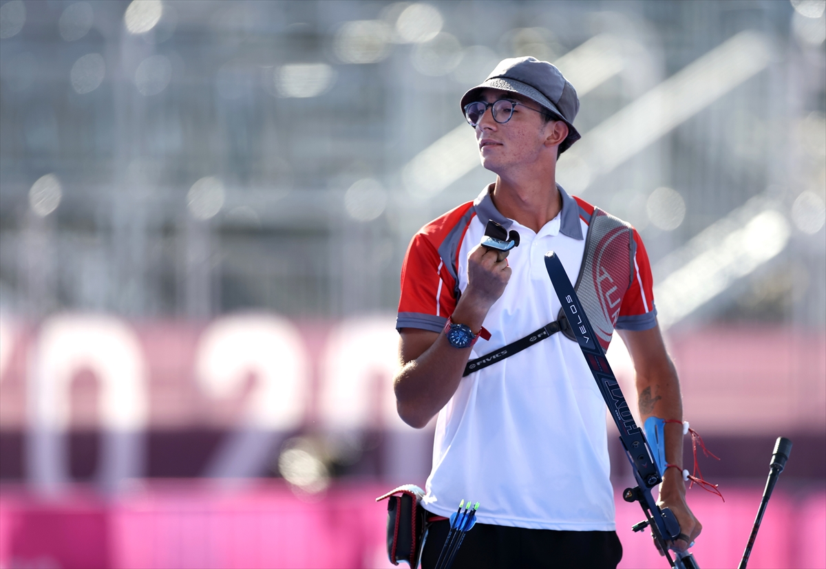 Altın madalya Mete Gazoz'un!