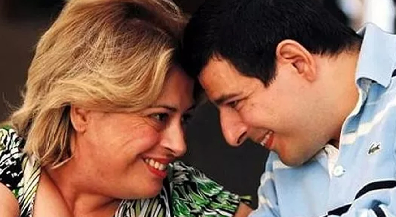 Gözleri dolu dolu anlatmıştı… Sakıp Sabancı’nın ‘yüreğimdeki ateş’ dediği oğlu Metin yıllar sonra ortaya çıktı Gözleri dolu dolu anlatmıştı… Sakıp Sabancı’nın ‘yüreğimdeki ateş’ dediği oğlu Metin yıllar sonra ortaya çıktı