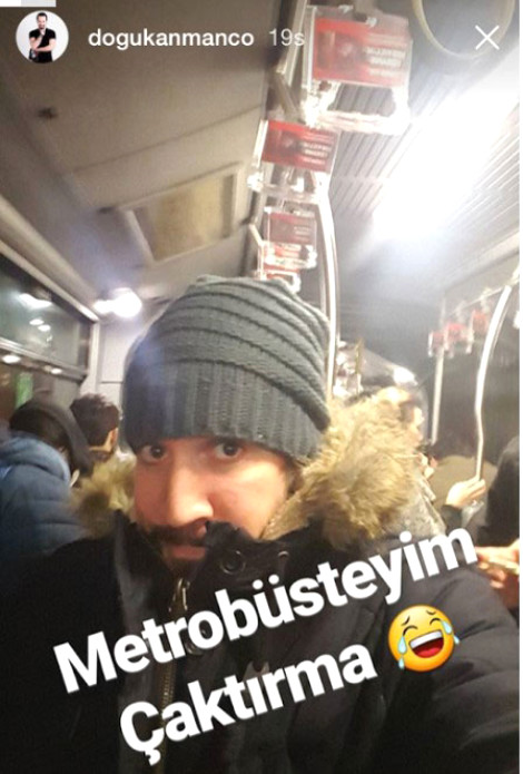 Doğukan Manço metrobüse bindi, kimse tanıyamadı