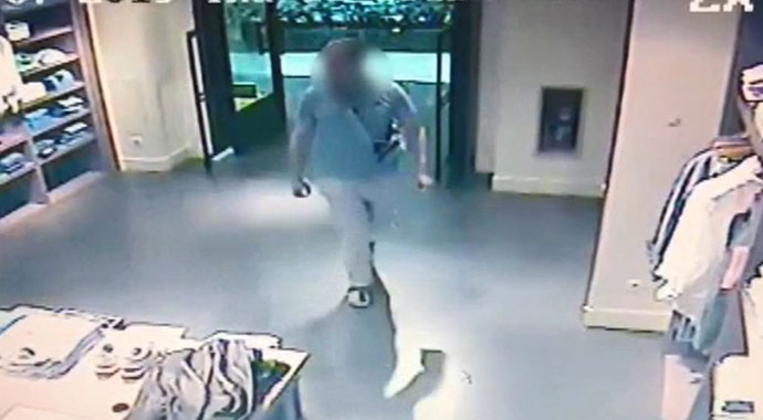 İstanbul'da şok olay! Pantolon denerken 200 bin doları çalındı, metro istasyonunda yakalandı