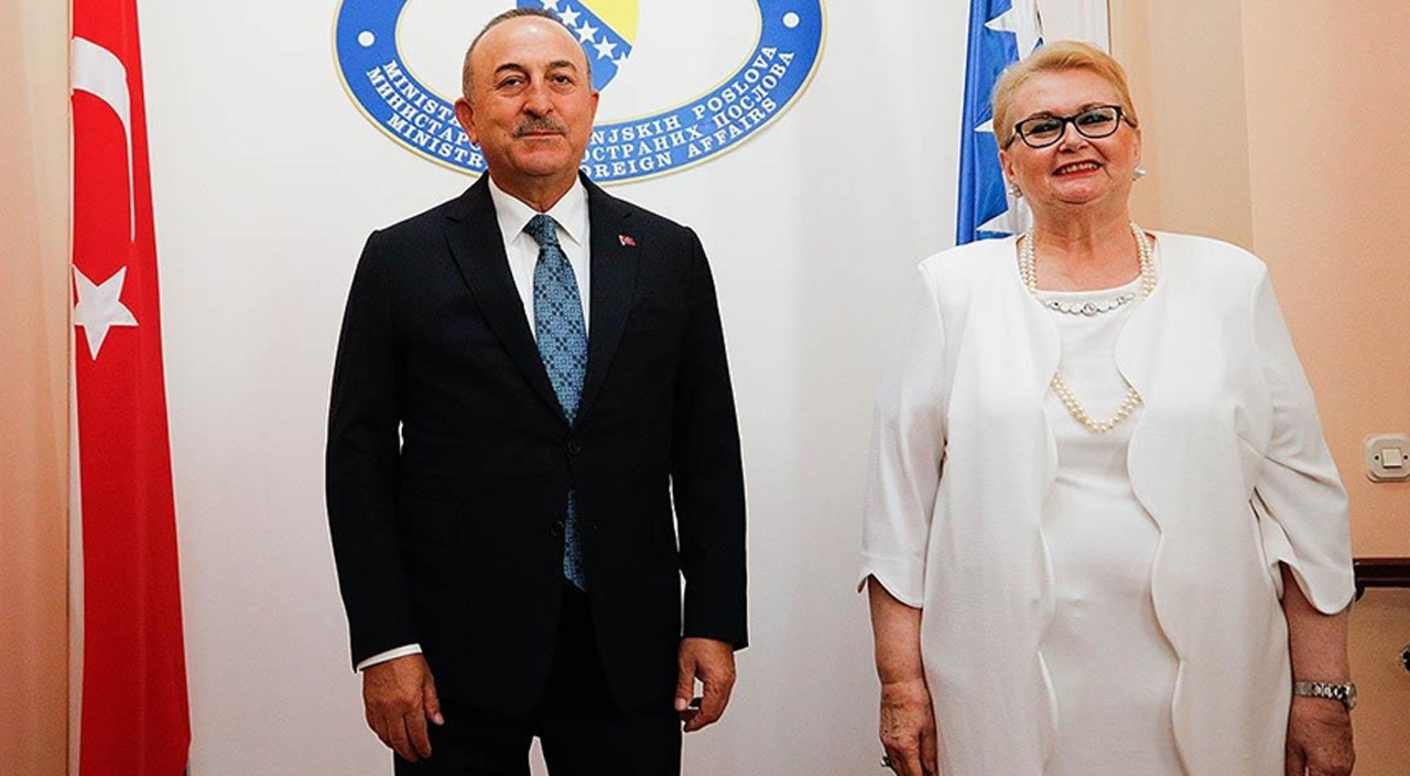 Çavuşoğlu'ndan dünyaya mesaj: 'Bosna'da yeni bir ihtilafa izin veremeyiz' Çavuşoğlu'ndan dünyaya mesaj: 'Bosna'da yeni bir ihtilafa izin veremeyiz'
