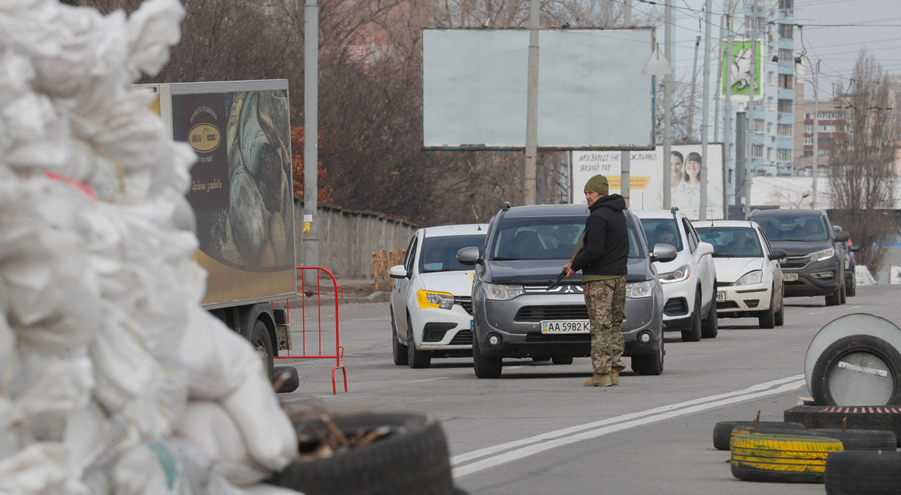 Kiev’de kent meydanına barikatlar kuruldu Kiev’de kent meydanına barikatlar kuruldu